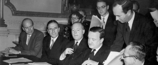 German Debts Agreement signed in London. The signing of the Agreement on German External Depts and of a number of related Agreements took place in London this morning, February 27, 1953, at Londonderry House. The AP-Photo shows: Herr Hermann J. Abs, the German Delegate, about to sign the agreement. Names of others are not mentioned. (AP-Photo)